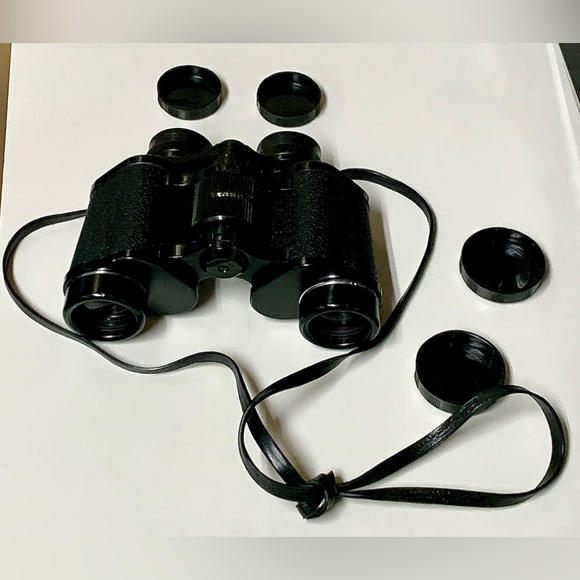 Vintage TASCO ZIP 8 x 30 mm Fully Coated Binoculars in Zippered Carrying Case - Picture 7 of 16